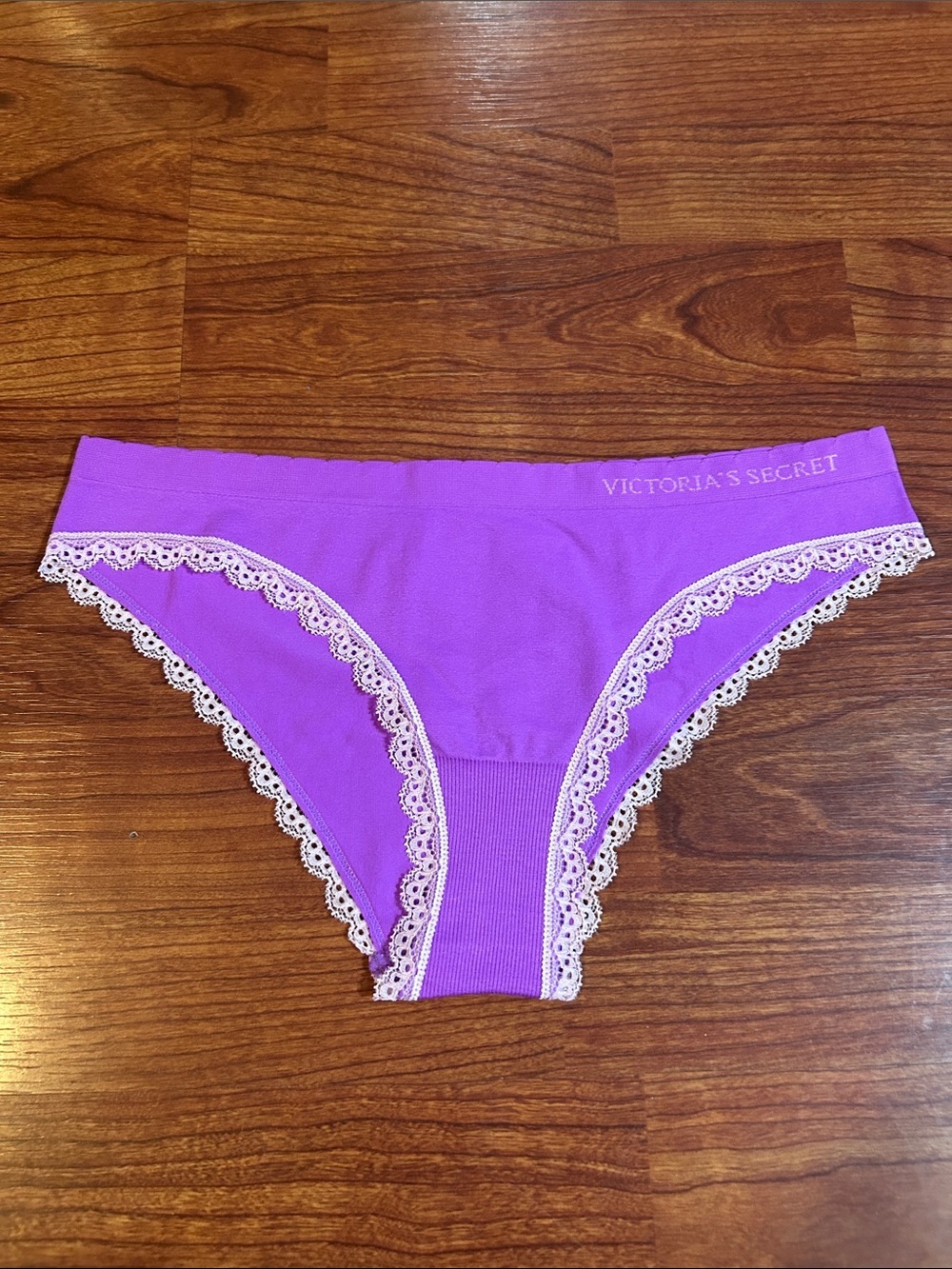 Victoria's Secret Cheekini Panty Medium